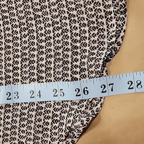 Old Navy, Size L Black White Patterned Sheer Tank, Excellent Used Condition - Picture 9 of 11